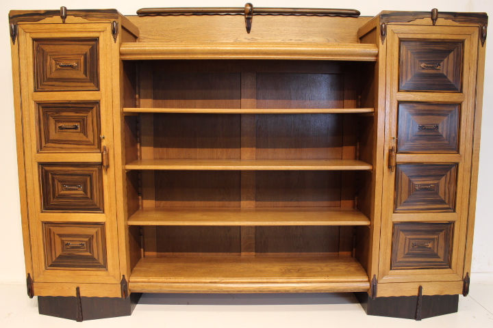 Amsterdamse School boekenkast DAS Overveen