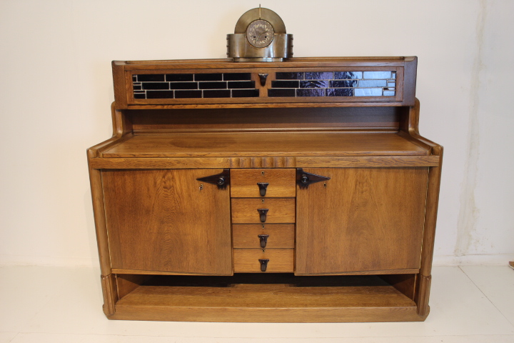 Hildo Krop Amsterdamse School dressoir