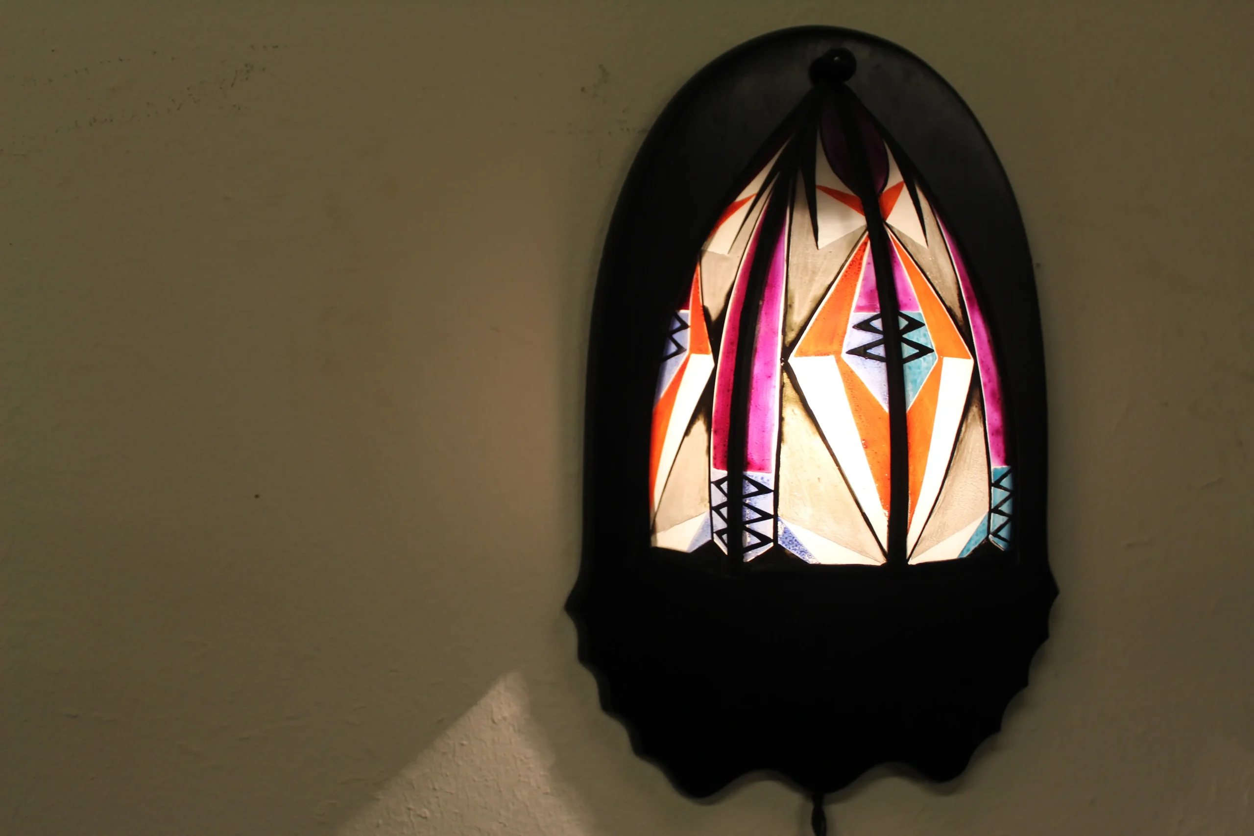 Gebrandschilderd wandlampje De Nieuwe Honsel Amsterdamse School