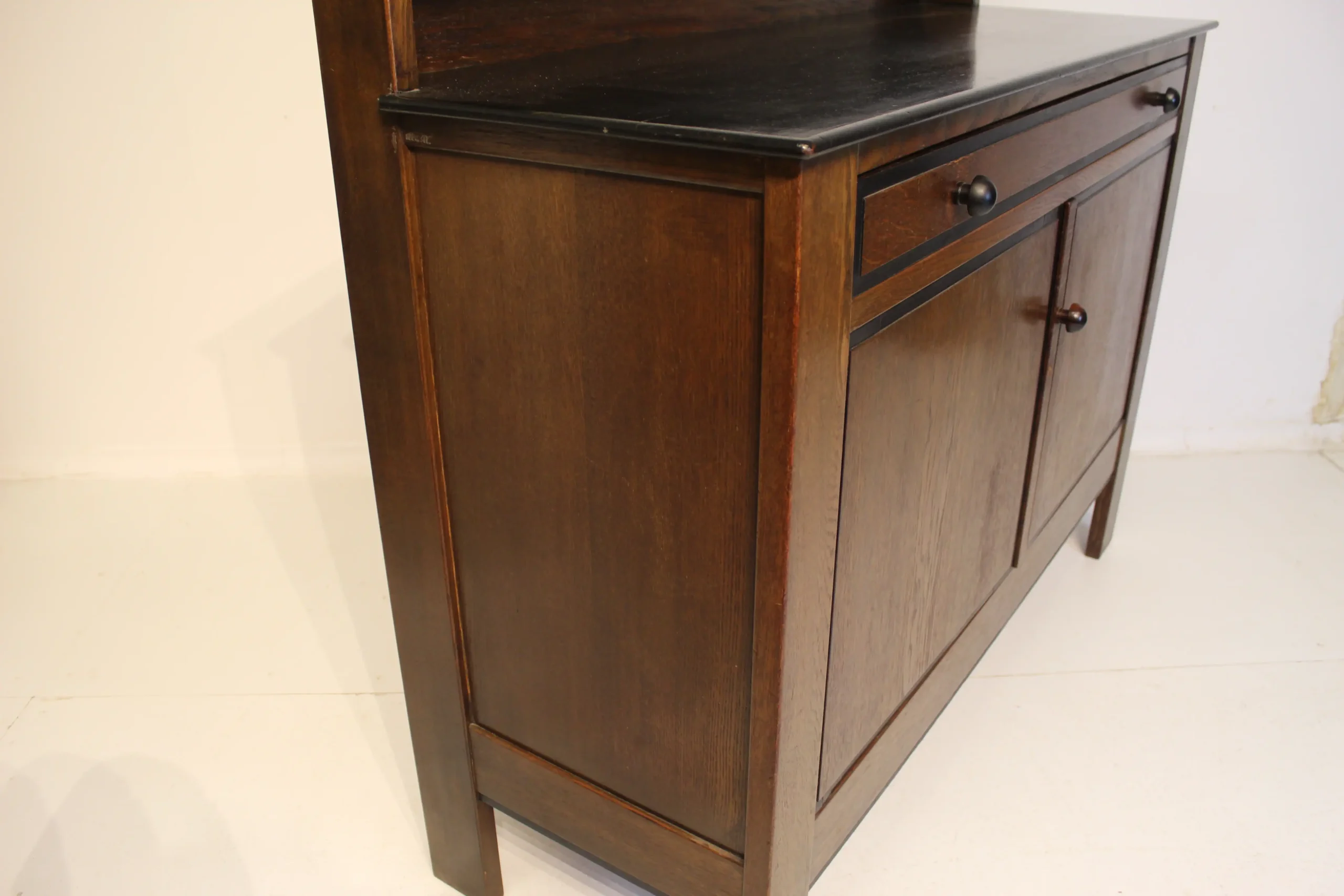 Haagse school dressoir L.O.V. J. Muntendam