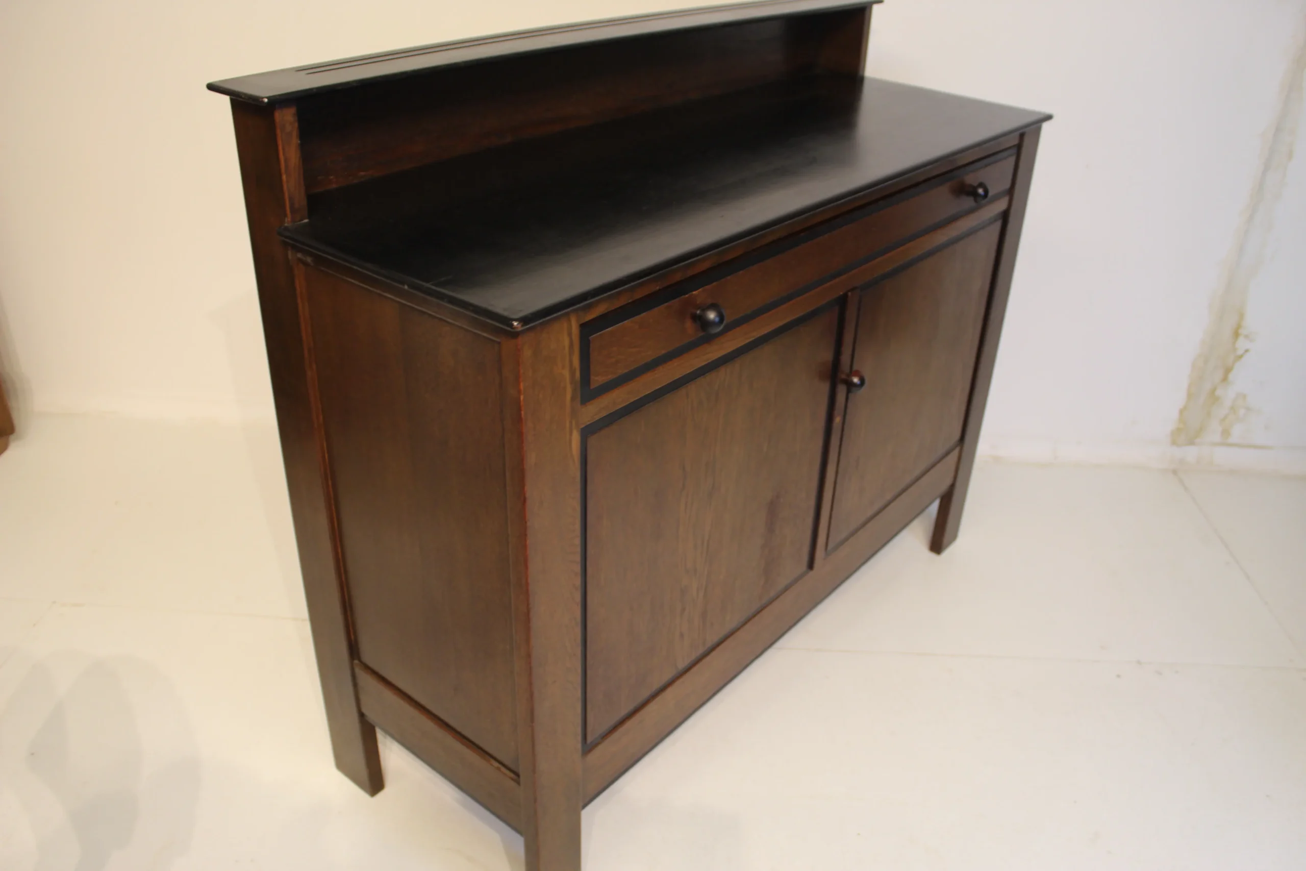 Haagse school dressoir L.O.V. J. Muntendam
