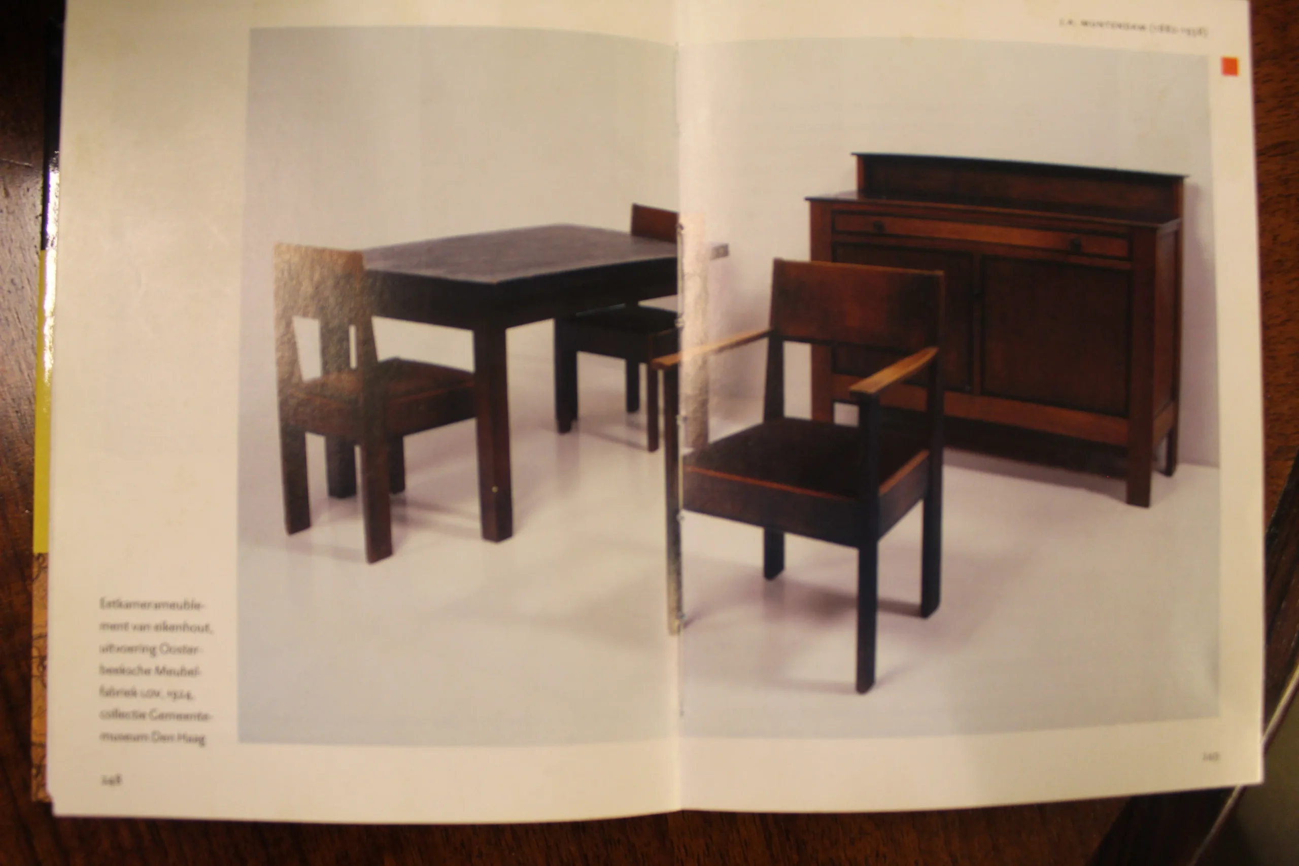 Haagse school dressoir L.O.V. J. Muntendam