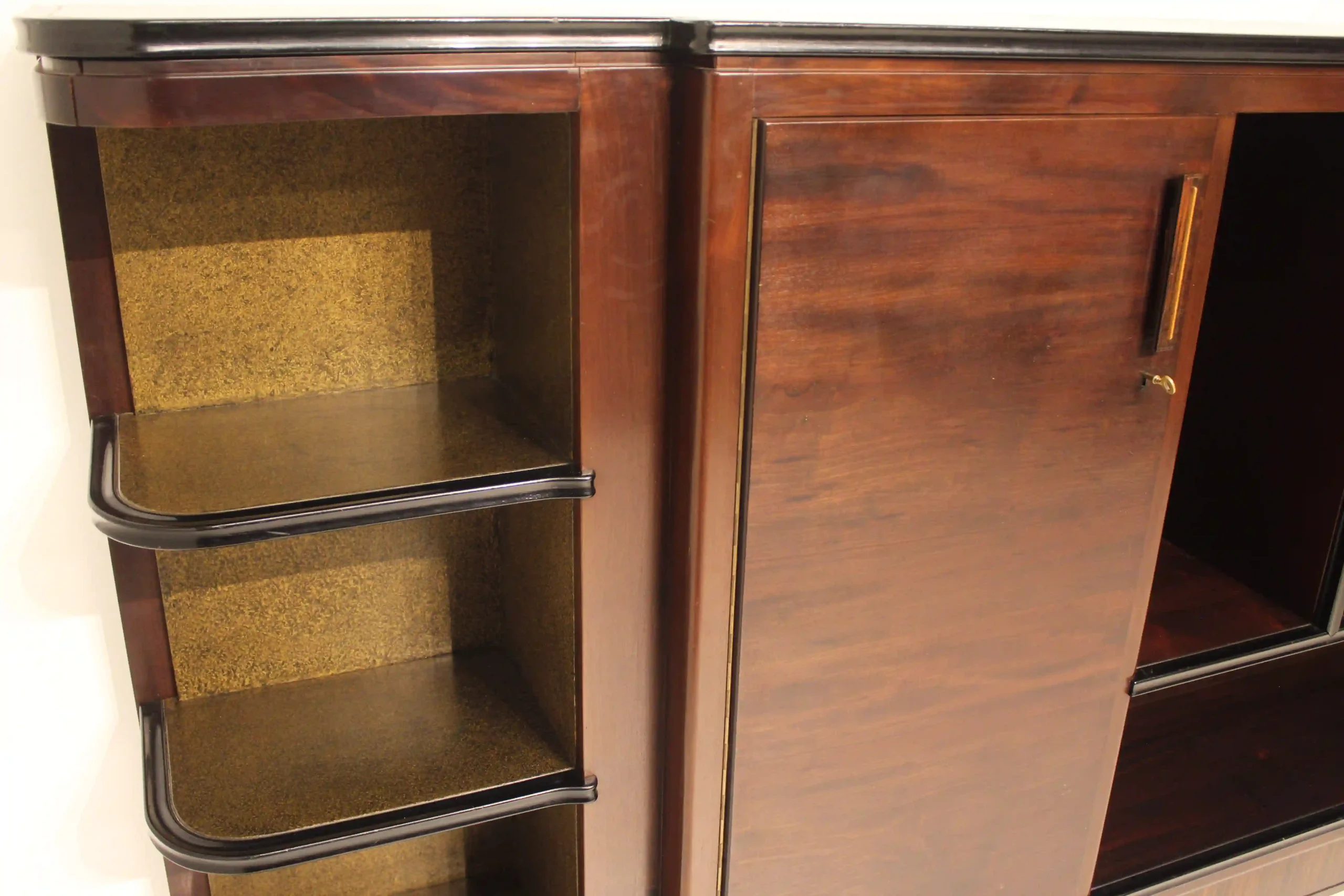 Amsterdamse School Boekenkast F.A. Warners