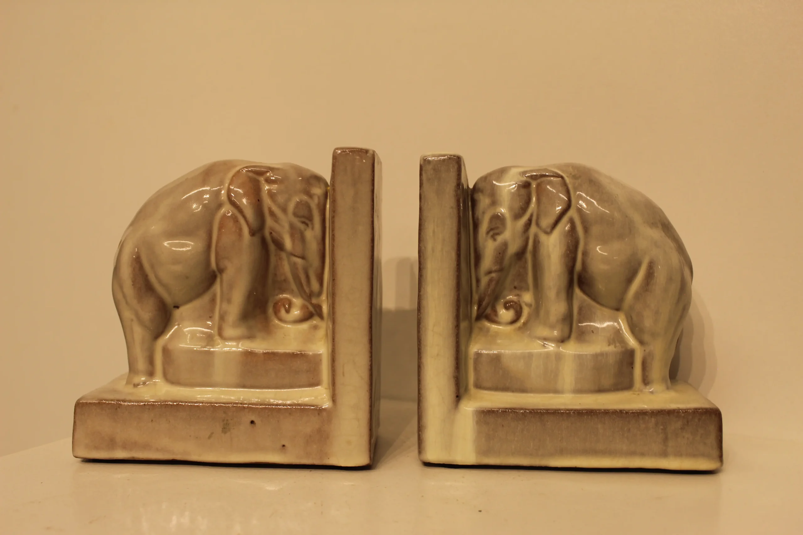 Boekensteunen olifanten Mobach