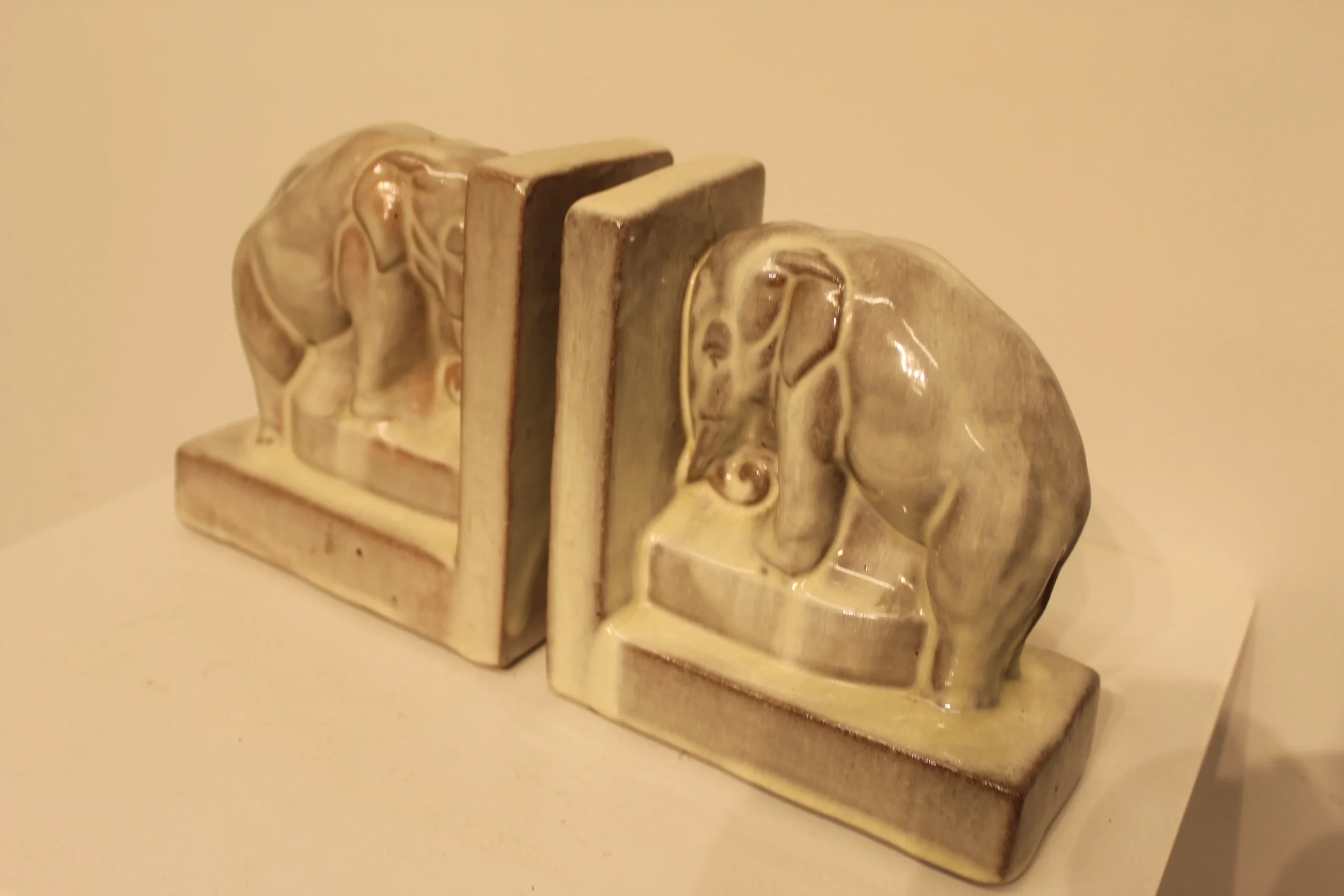 Boekensteunen olifanten Mobach