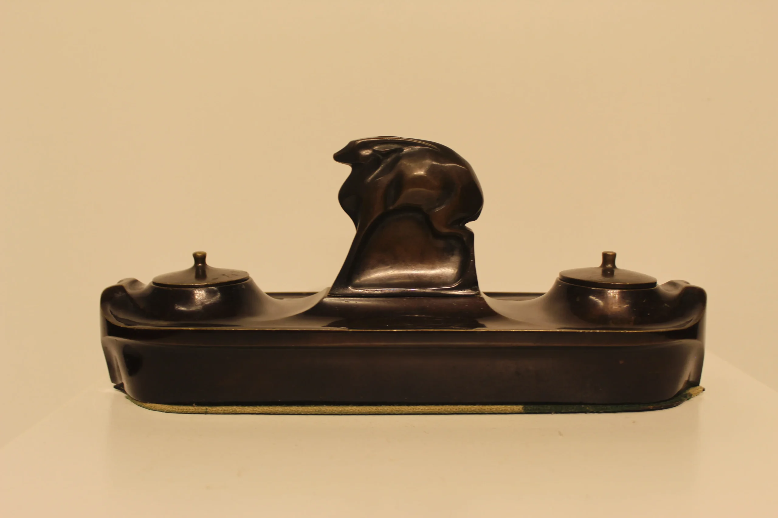 Bronzen inktstel A. Remiens Amsterdamse school