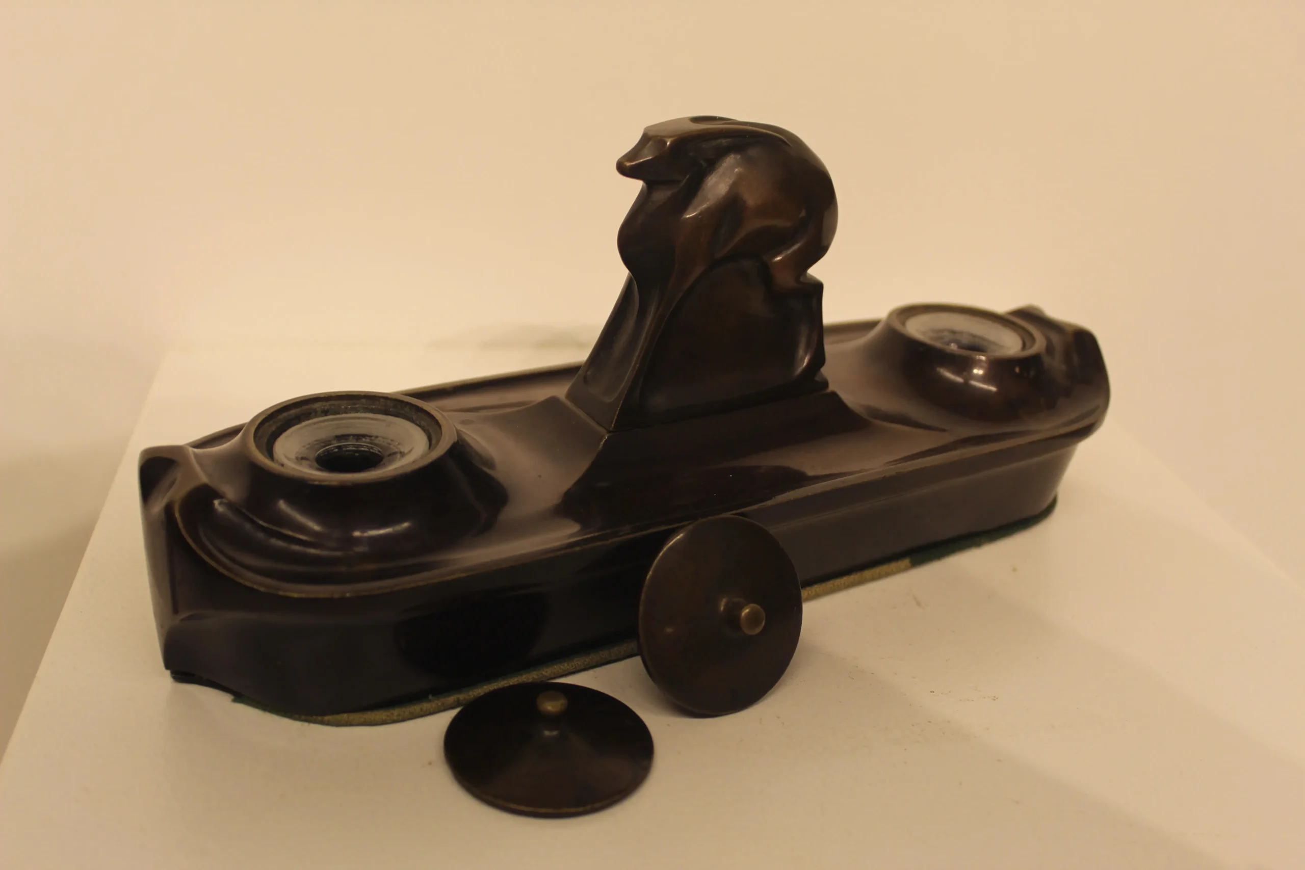 Bronzen inktstel A. Remiens Amsterdamse school