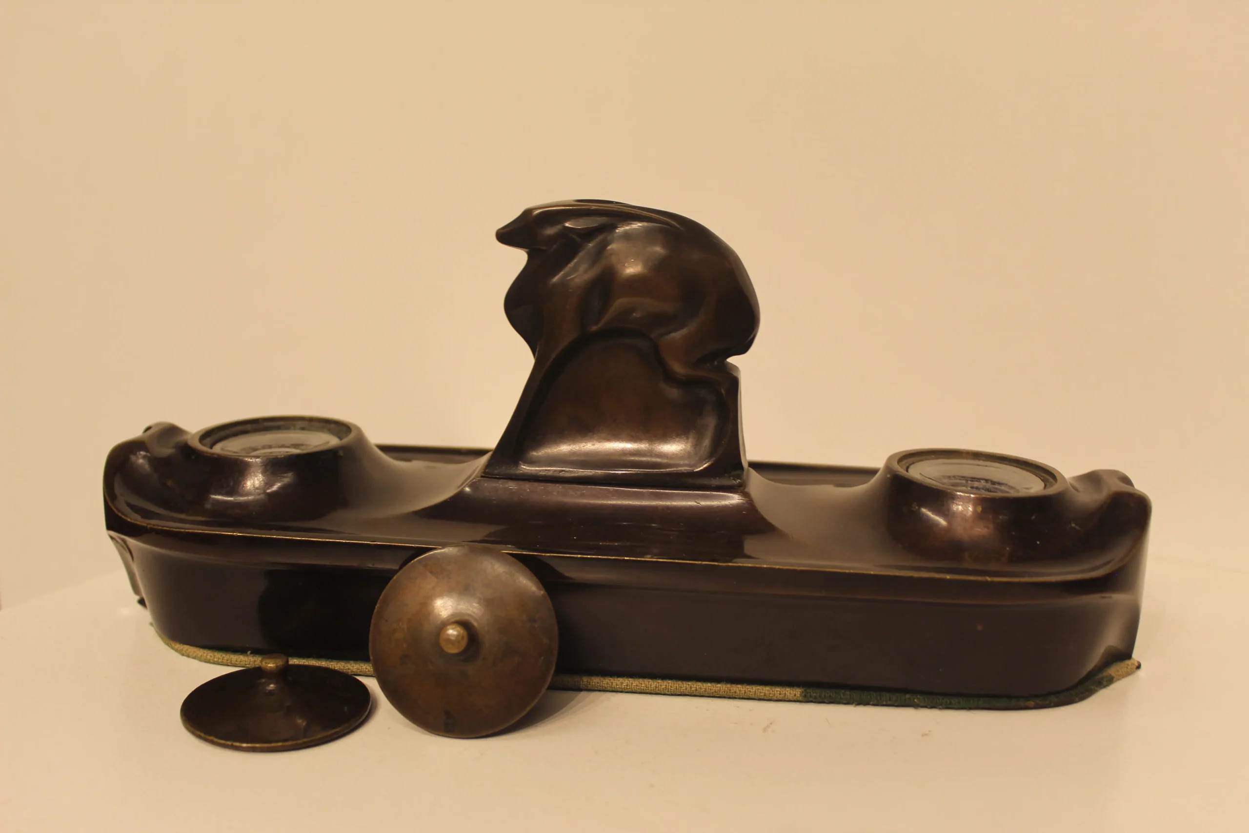 Bronzen inktstel A. Remiens Amsterdamse school