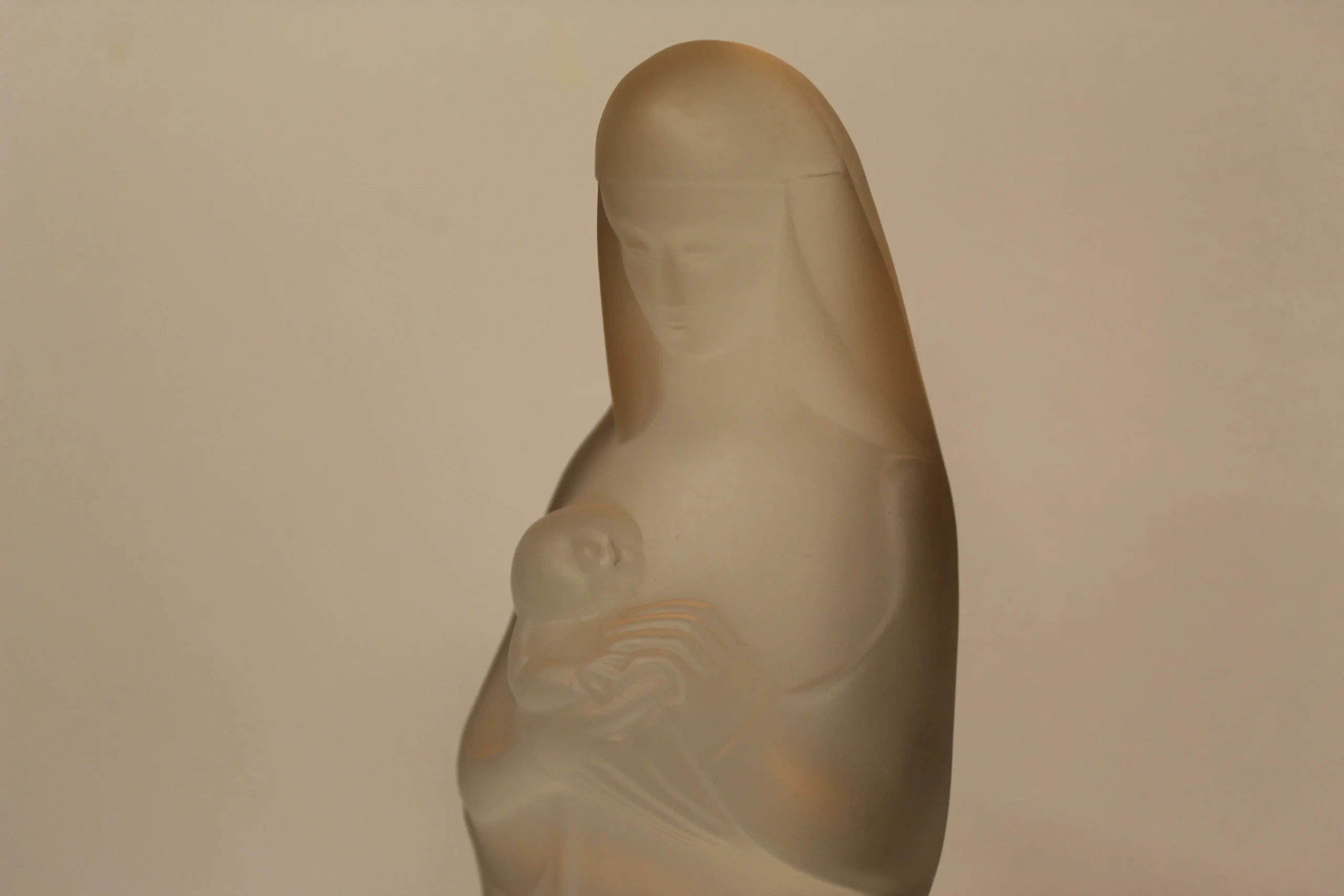 Madonna met verlichting, Stef Uitenwaal