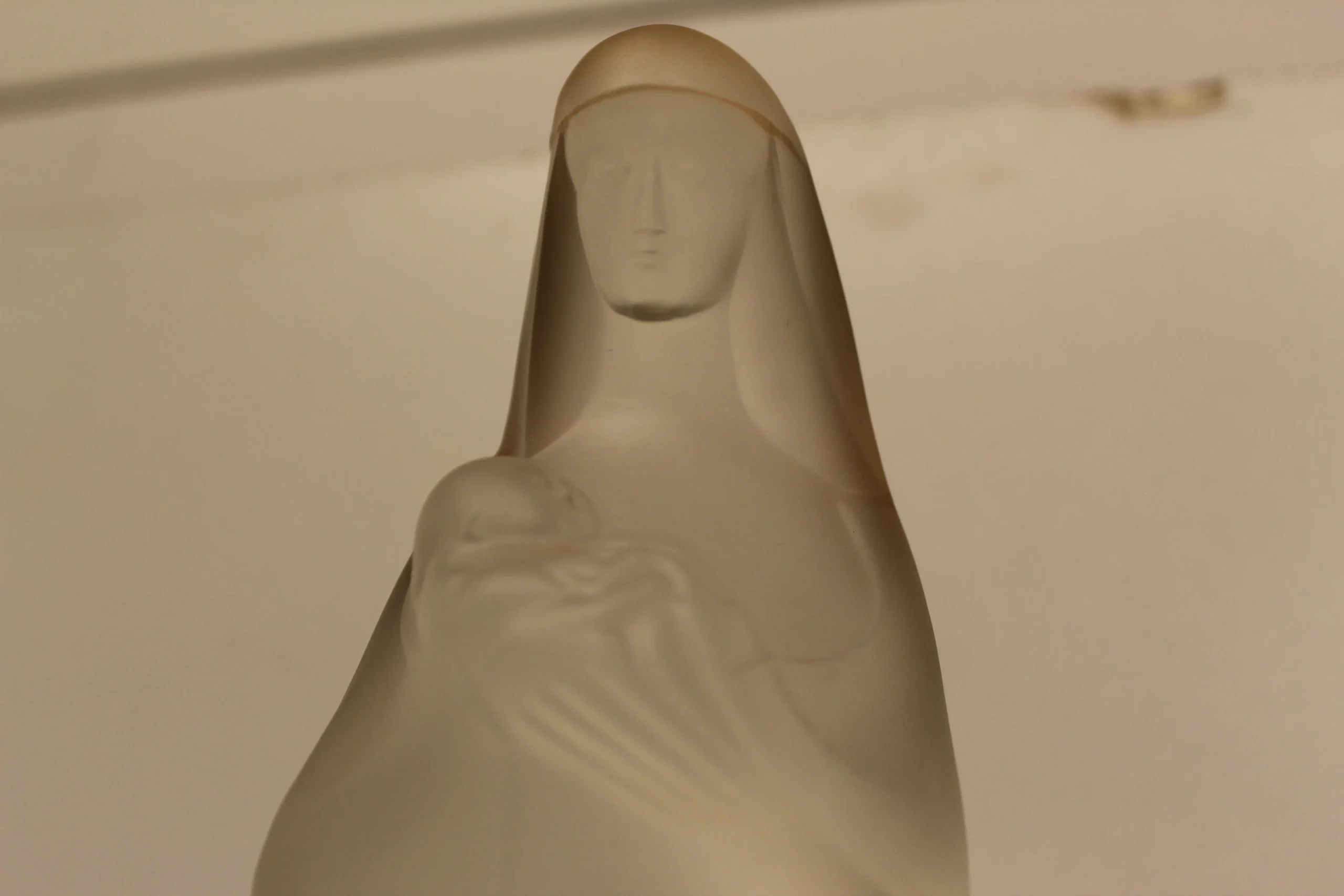 Madonna met verlichting, Stef Uitenwaal