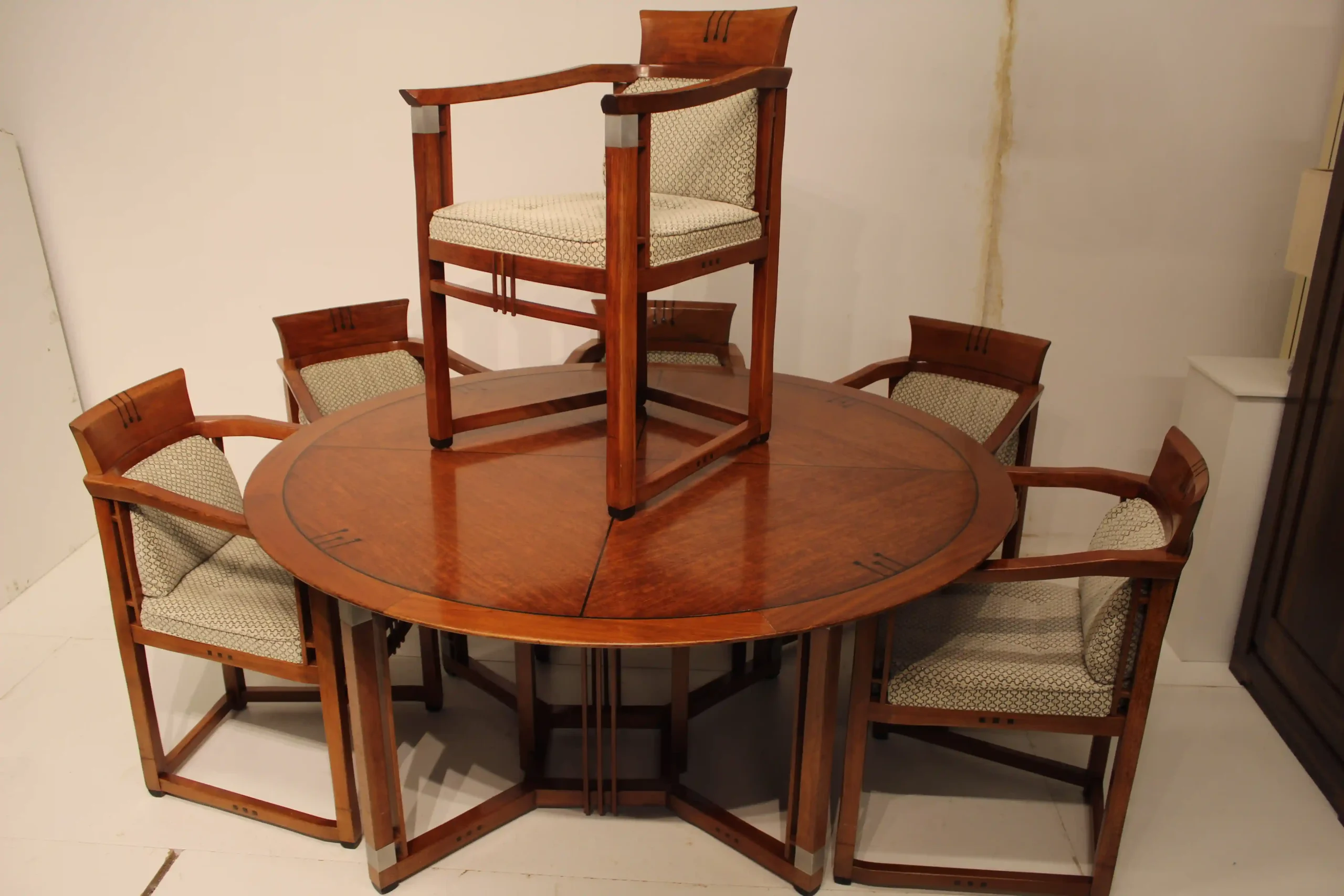 Schuitema eethoek tafel met 6 stoelen