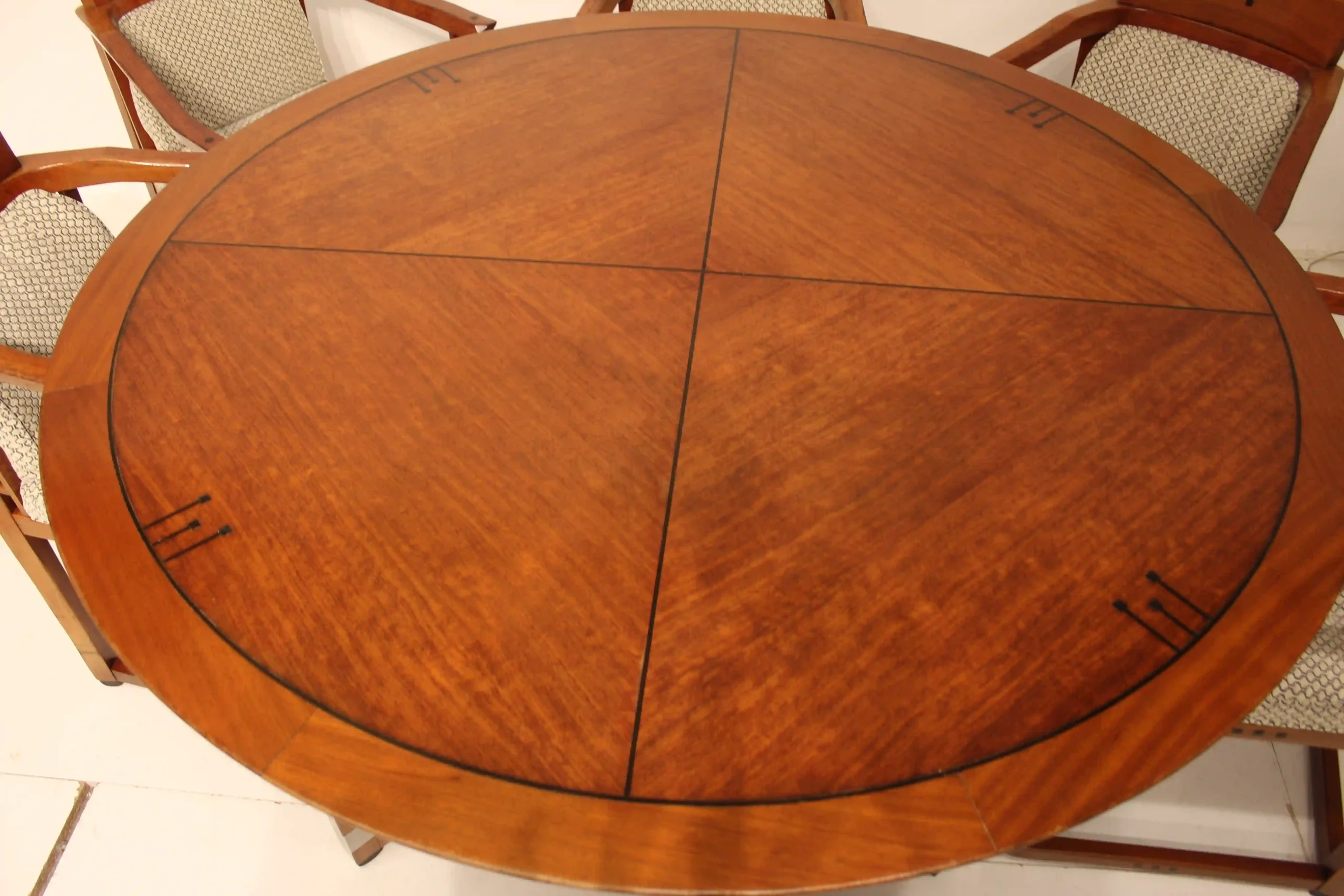 Schuitema eethoek tafel met 6 stoelen