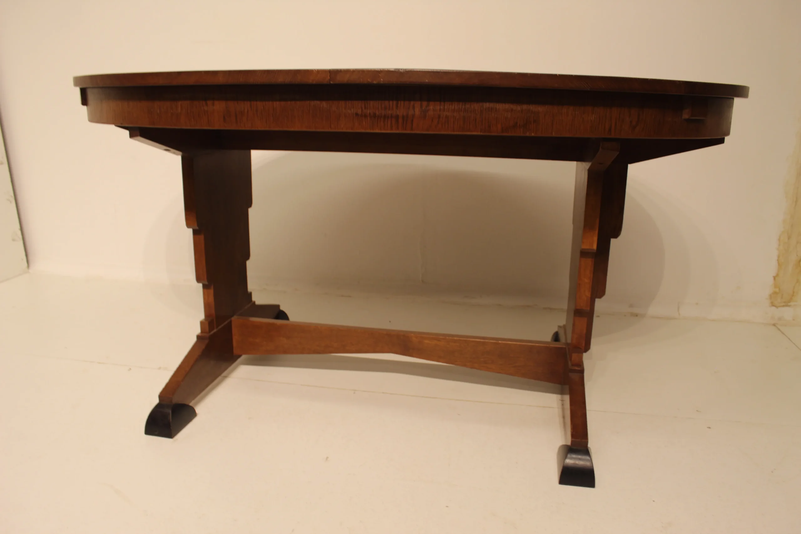 Amsterdamse school uitschuiftafel