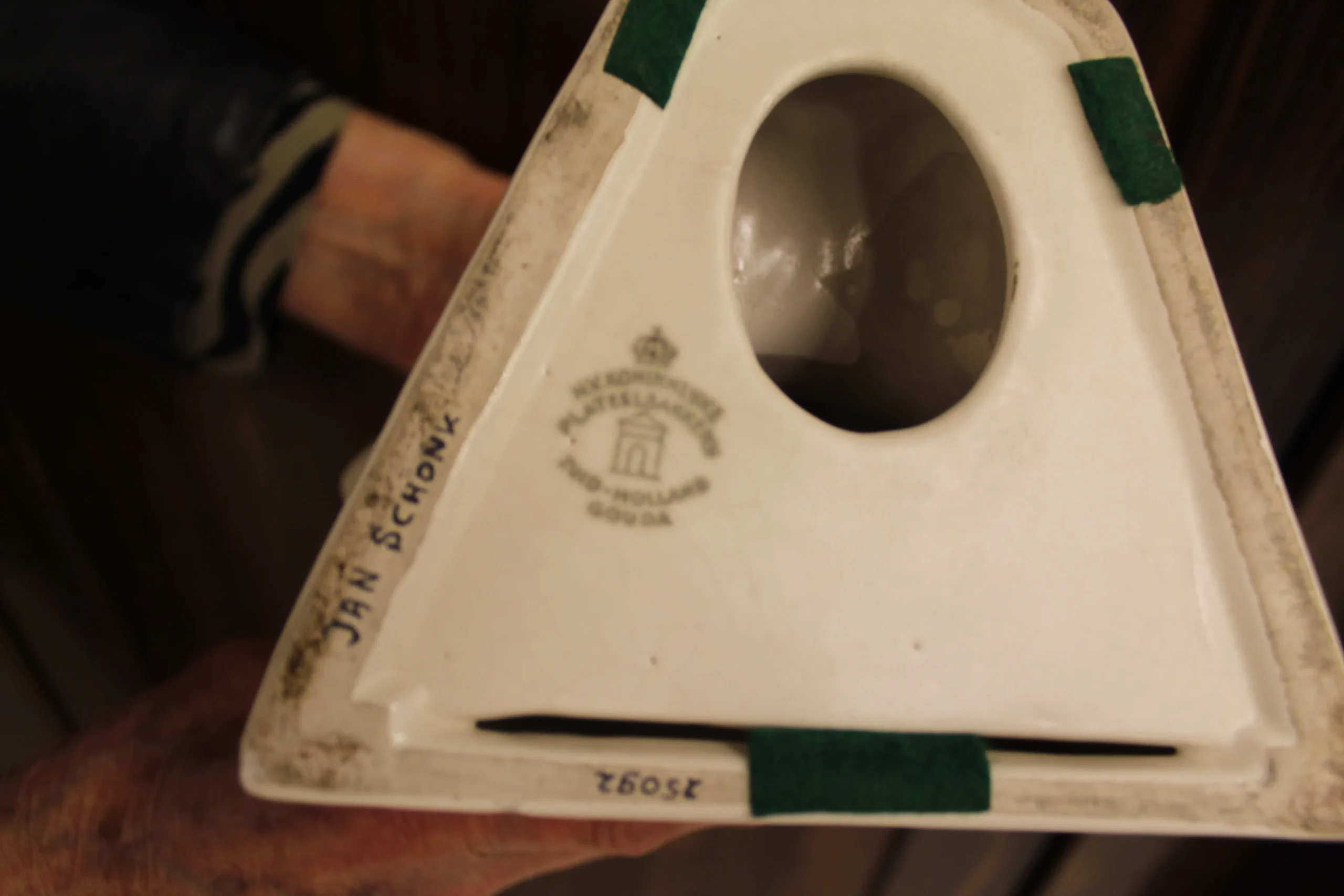 Zuid-Holland plateel beeld van aap