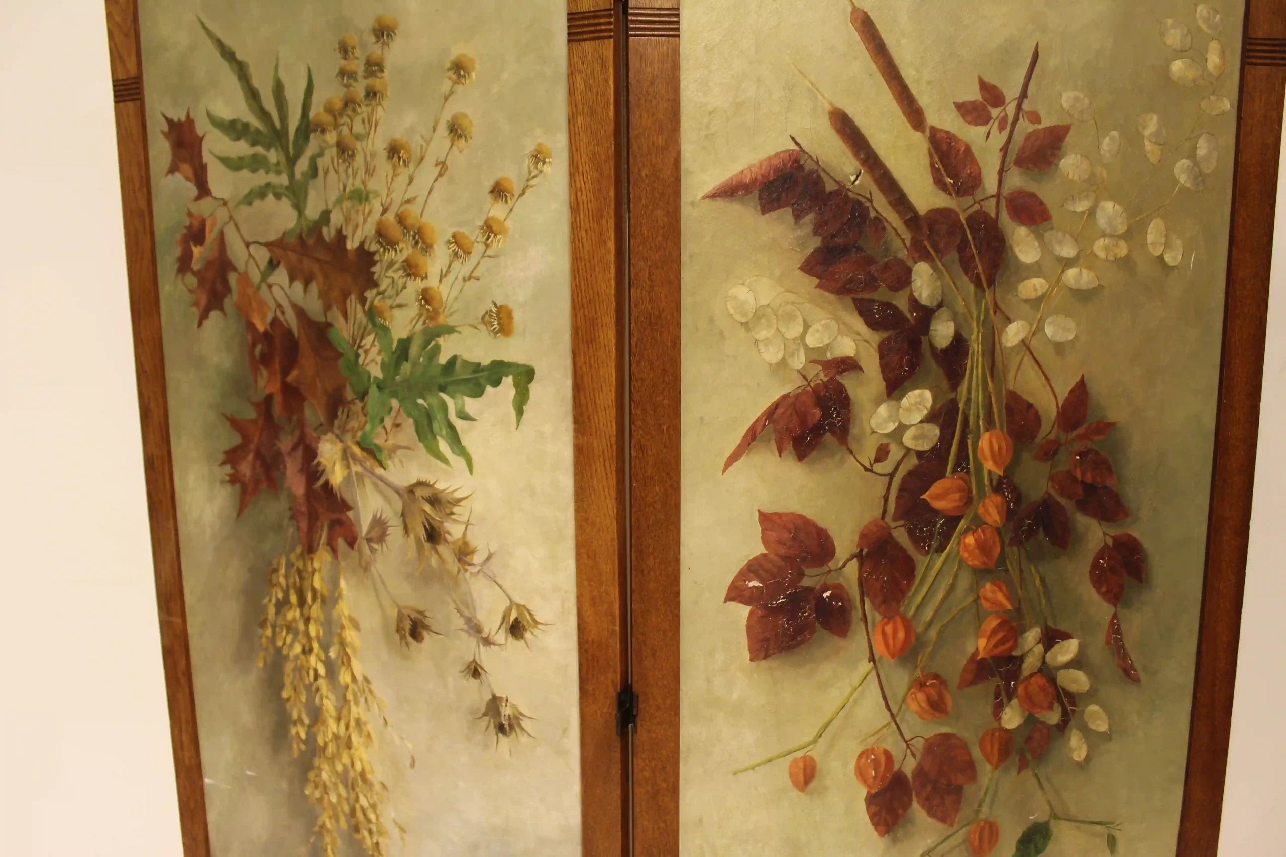 Nieuwe kunst kamerscherm met bloemen beschilderd