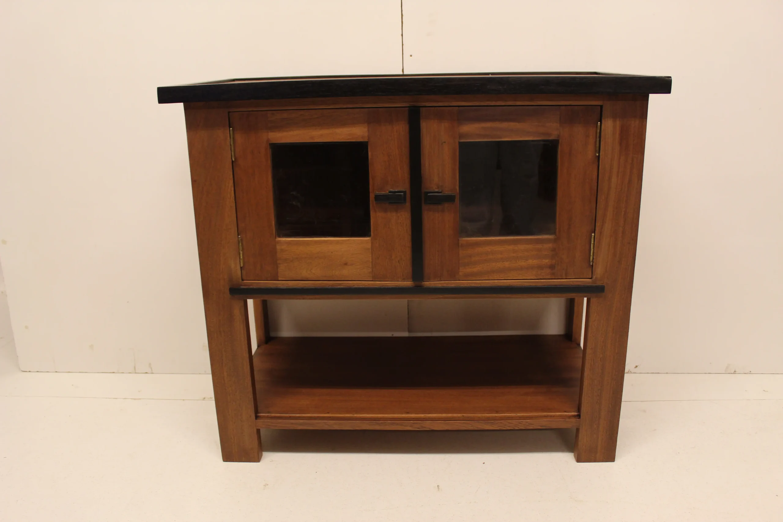 Theemeubel Haagse school J.C Jansen