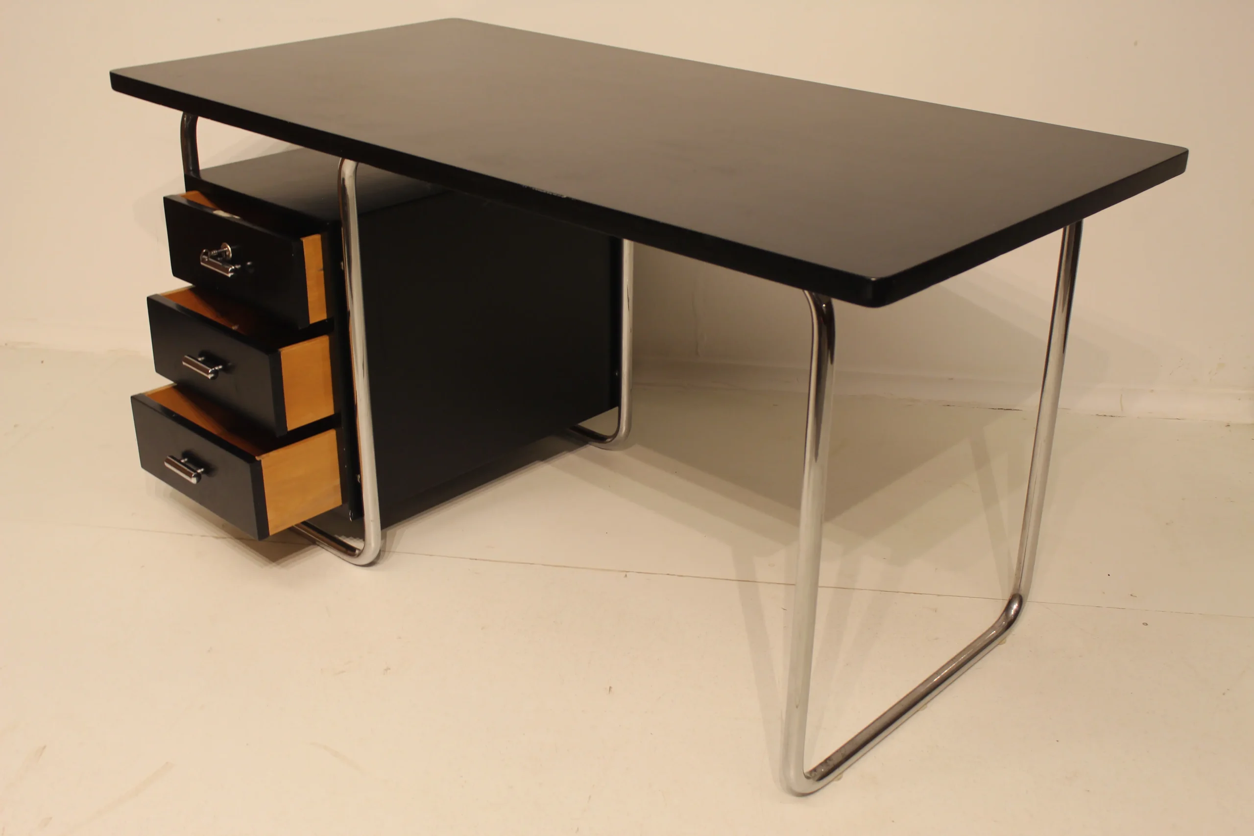 Marcel Breuer Bauhaus stijl bureau