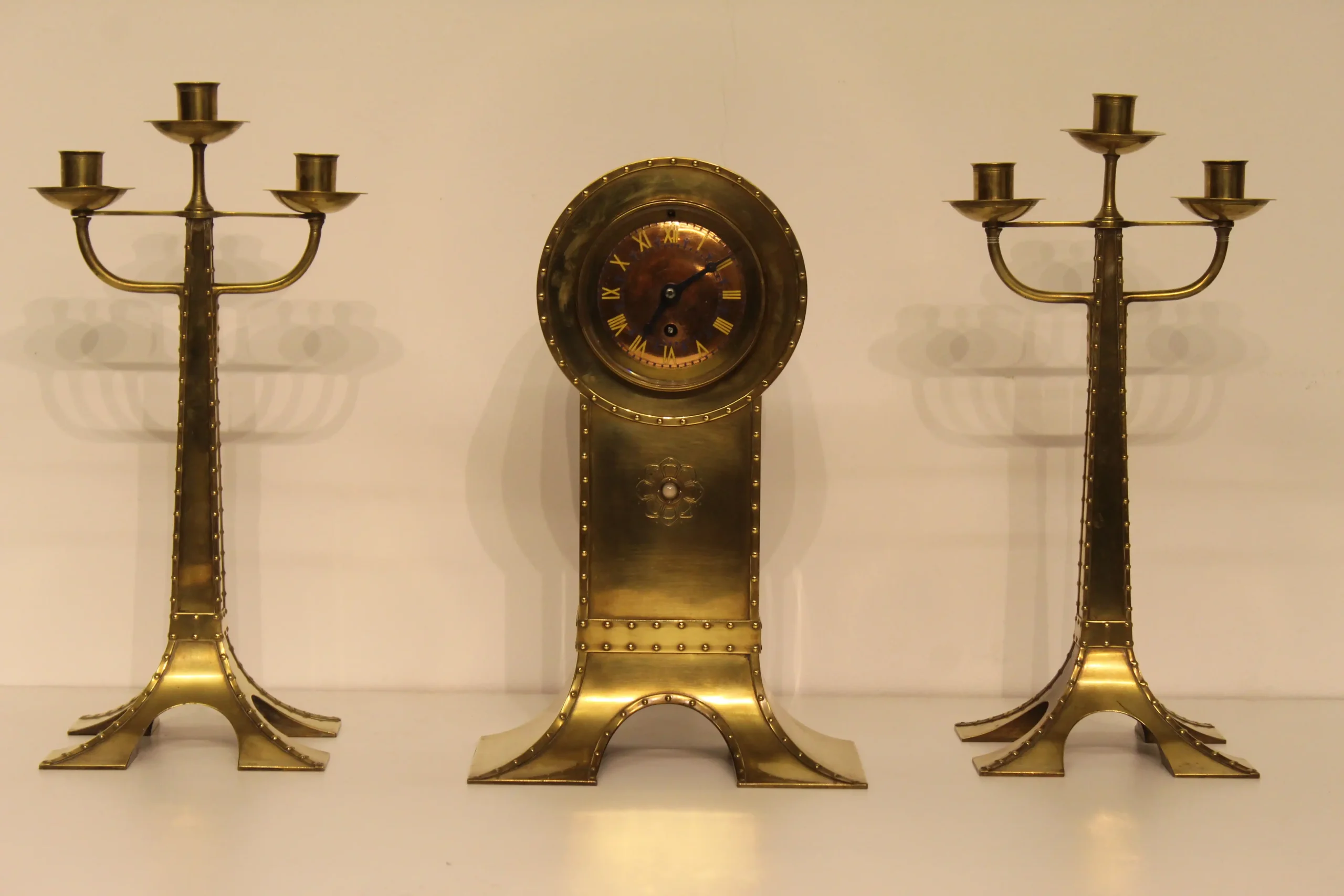 Amstelhoek klok met kandelaren H.P. Berlage