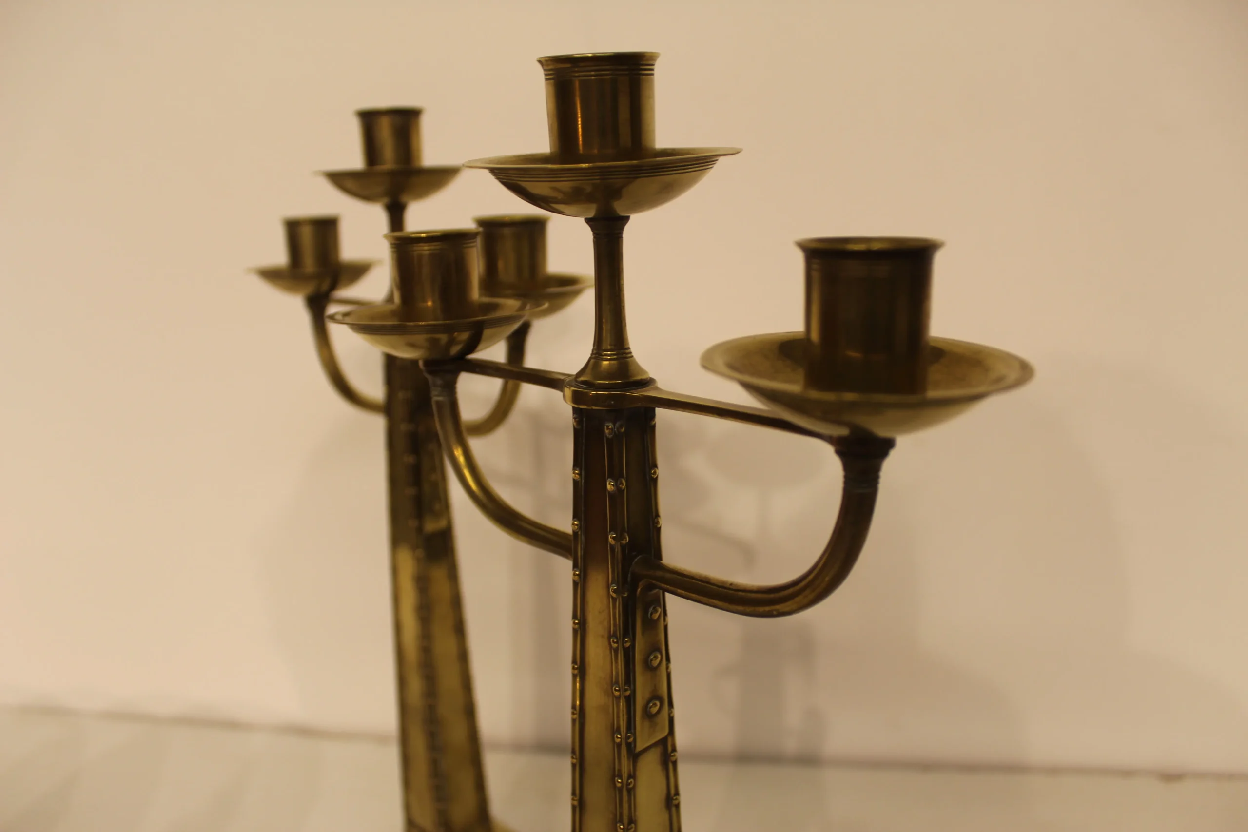 Amstelhoek klok met kandelaren H.P. Berlage