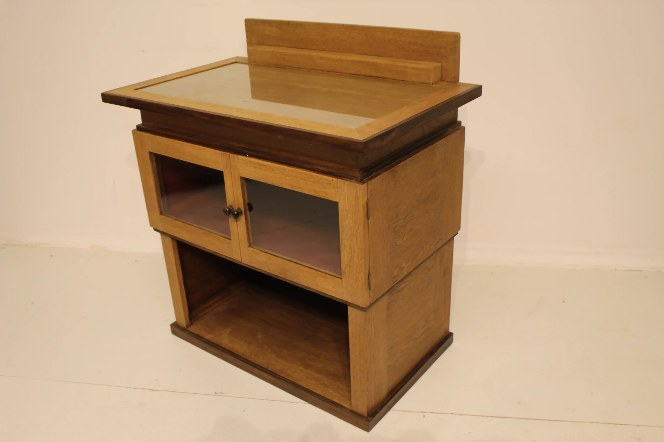 Haagse School theemeubel P.E.L. Izeren