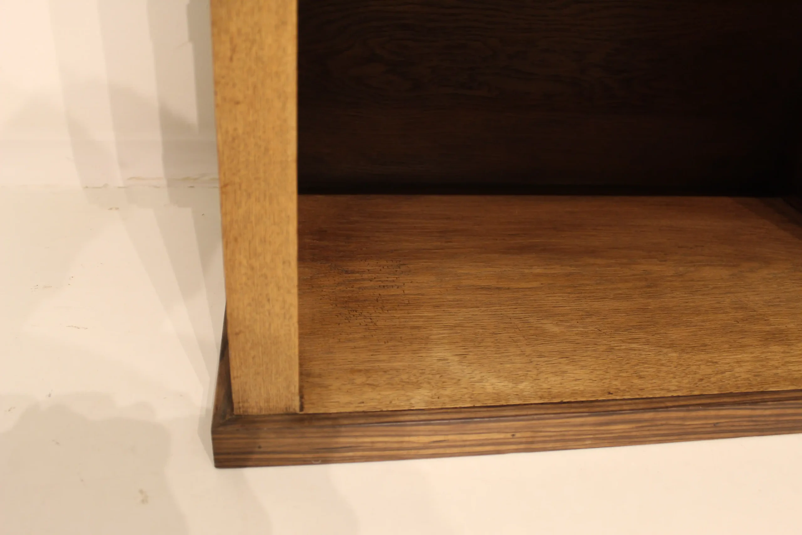 Haagse School theemeubel P.E.L. Izeren