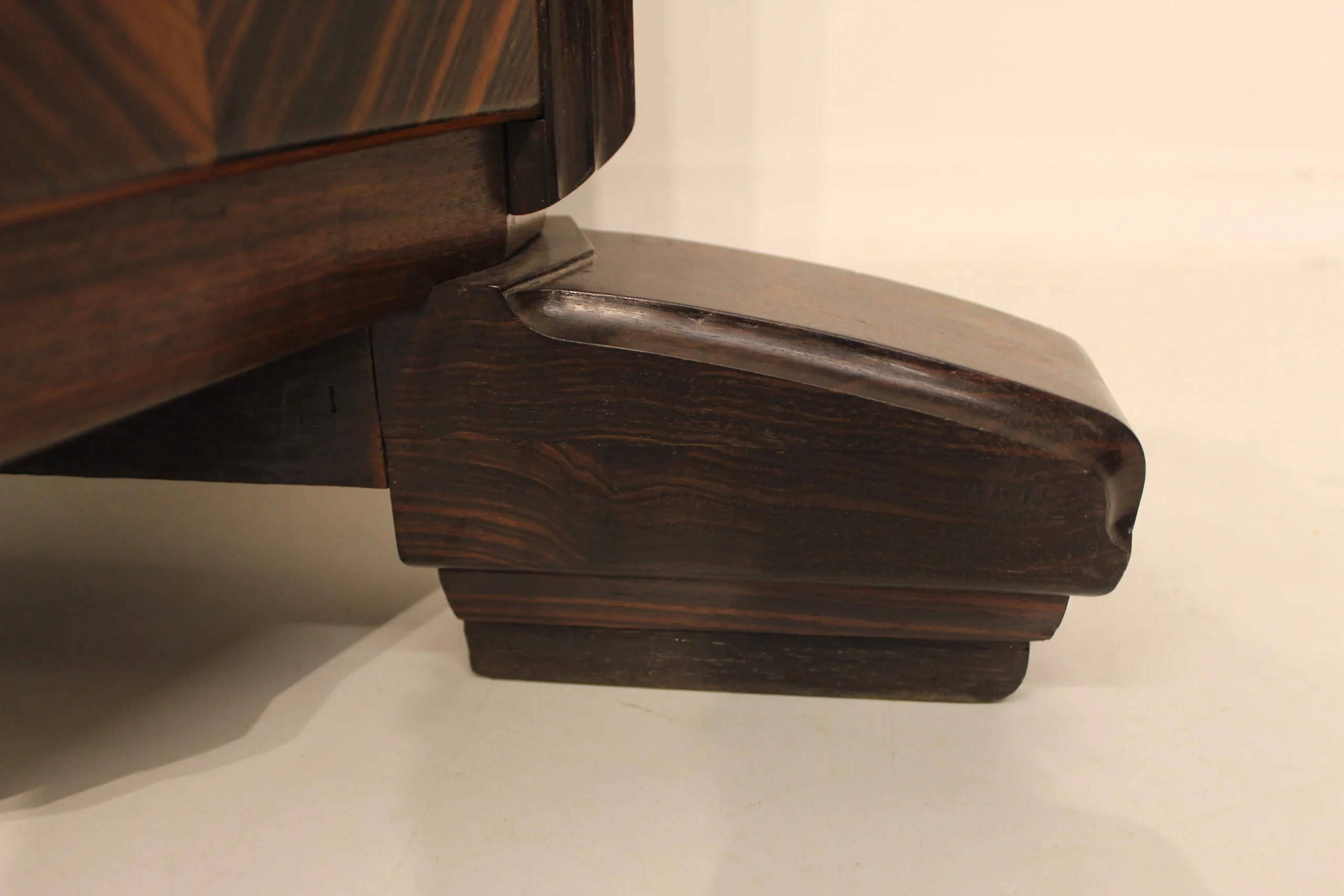 Amsterdamse School eethoek