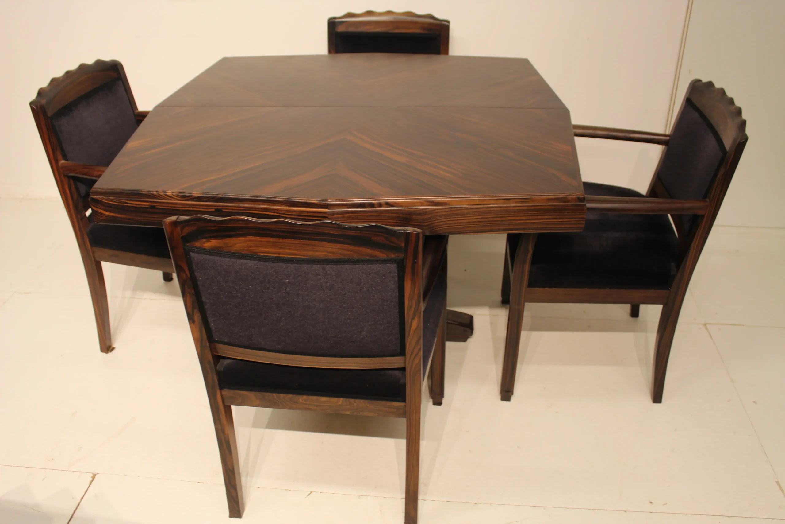 Amsterdamse School eethoek