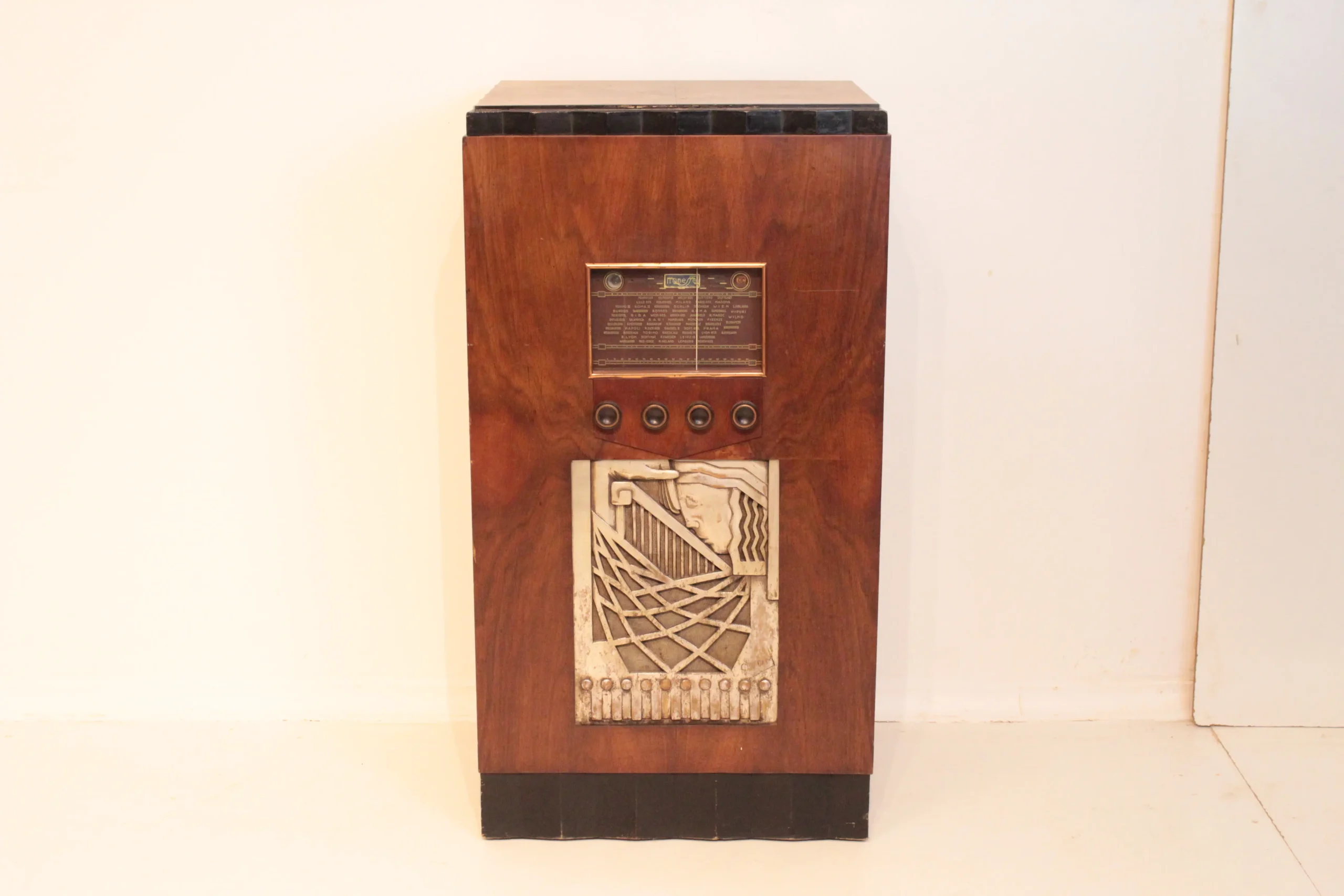 Radio Platenspeler Kast Amsterdamse School